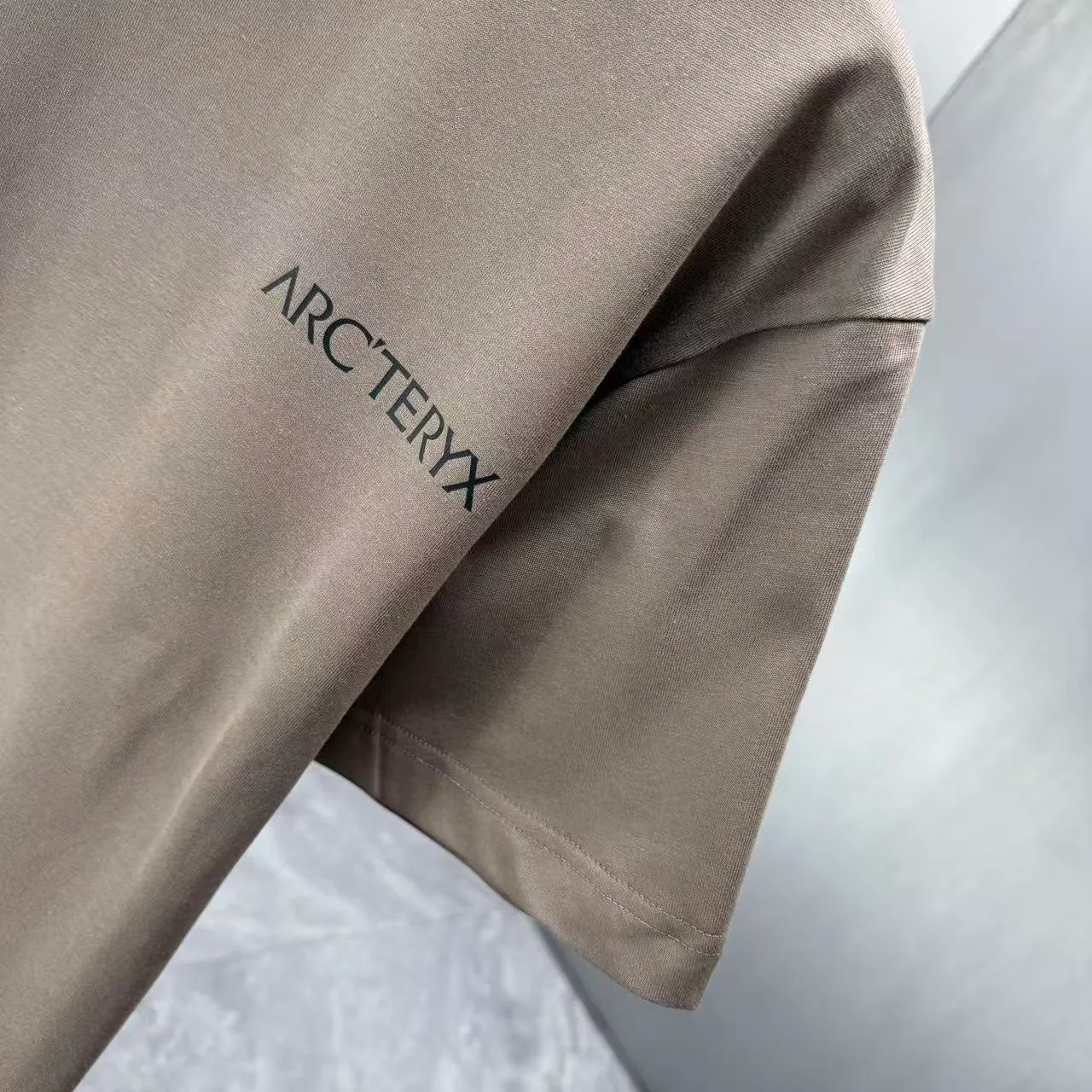 ARC 2026 New Arrival T logo ：Black White Brown Dark Blue Sizes：S M L XL XXL